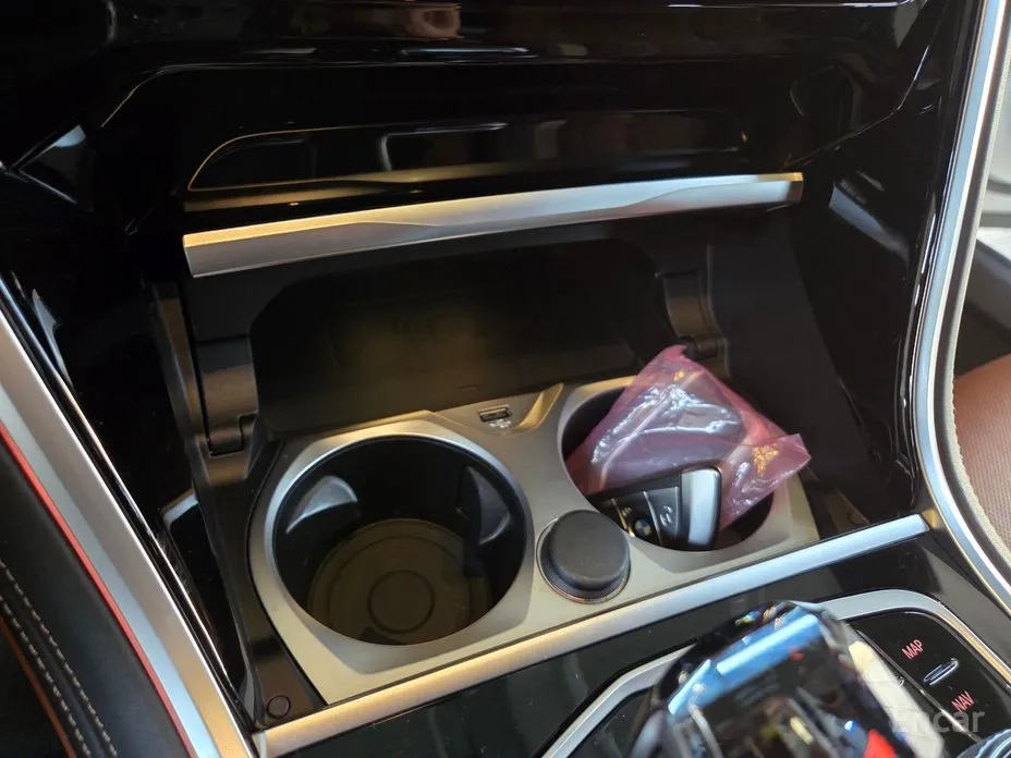 Фото 14 - BMW 8 Series