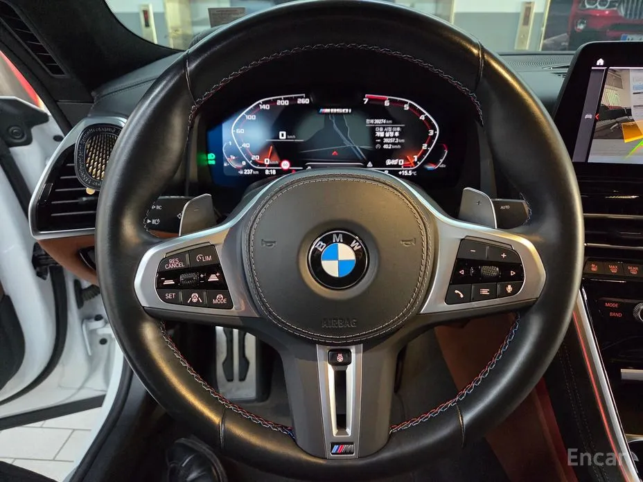 Фото 16 - BMW 8 Series