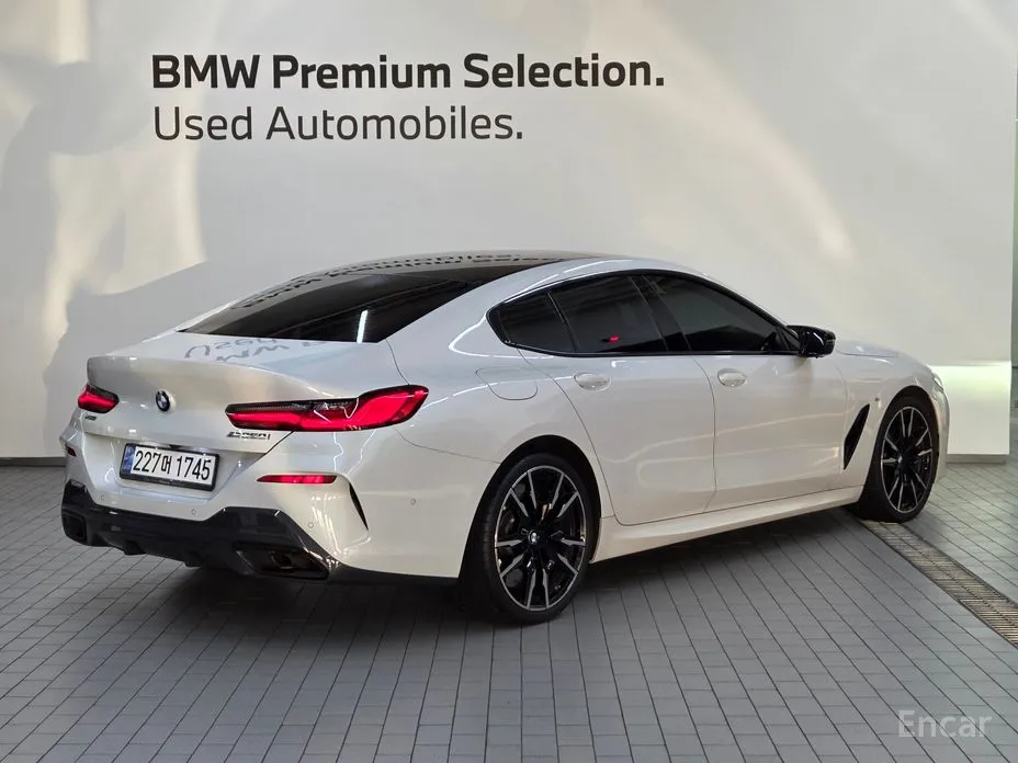 Фото 3 - BMW 8 Series