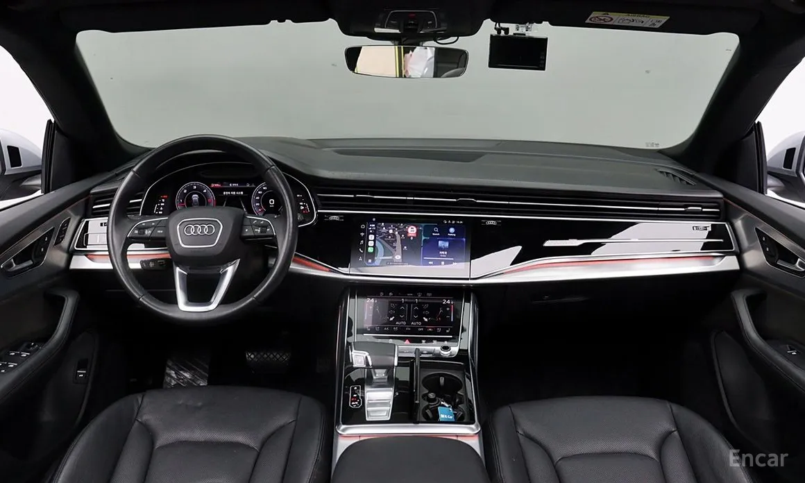 Фото 11 - Audi Q8