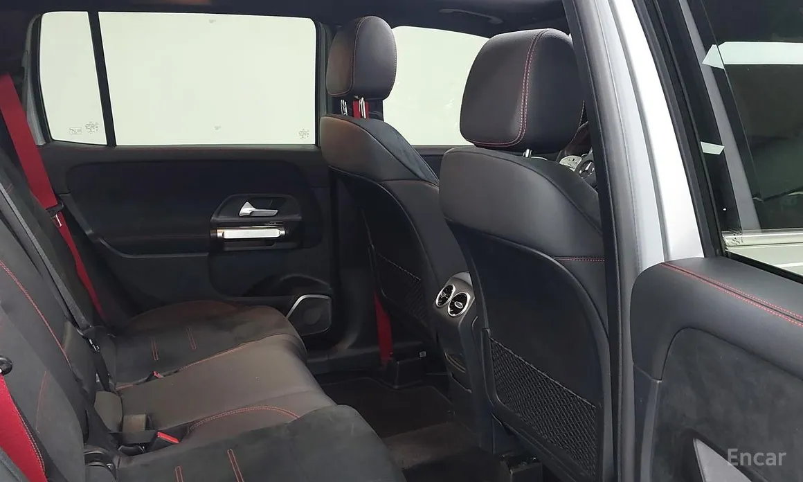 Фото 10 - Mercedes-Benz GLB-Class