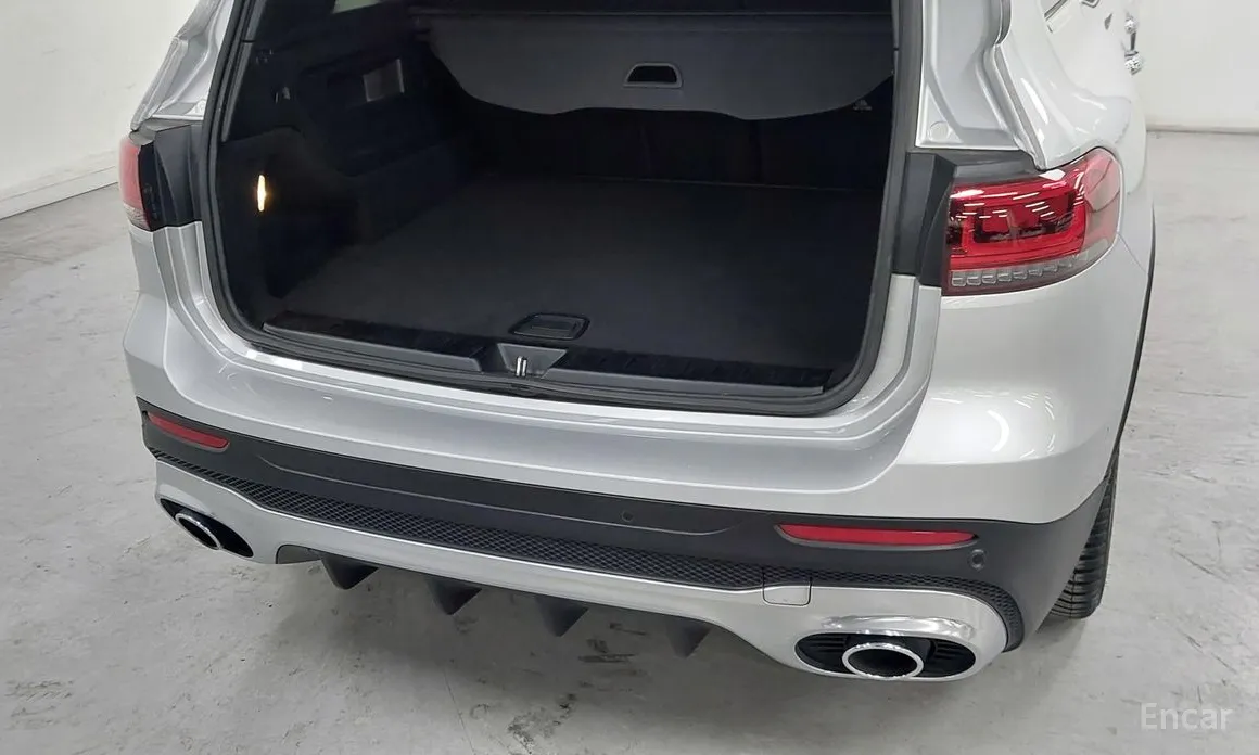 Фото 11 - Mercedes-Benz GLB-Class