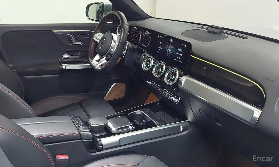 Фото 13 - Mercedes-Benz GLB-Class