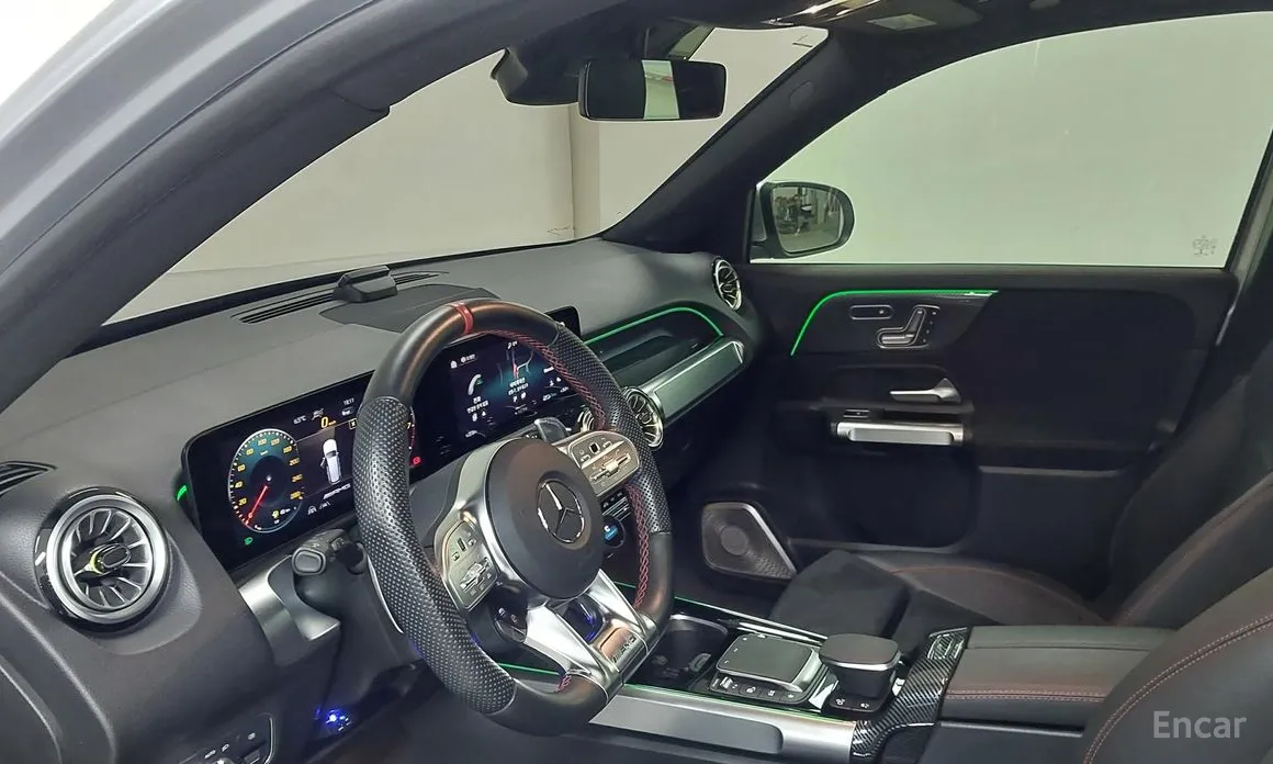 Фото 9 - Mercedes-Benz GLB-Class