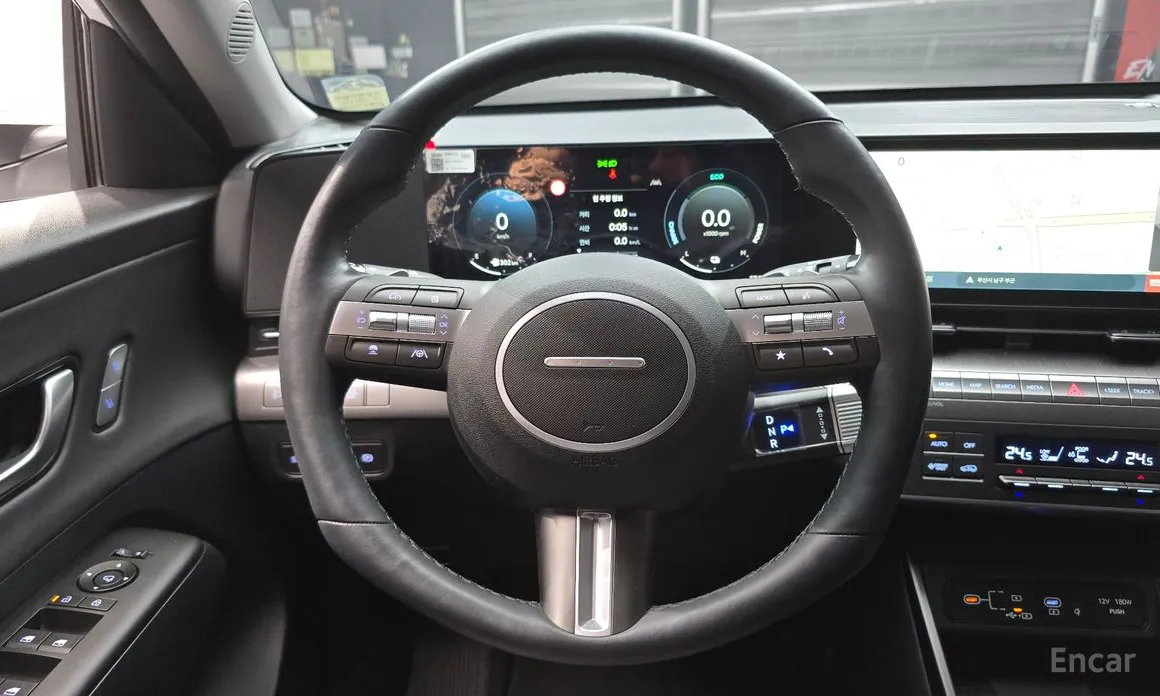 Фото 14 - Hyundai Kona