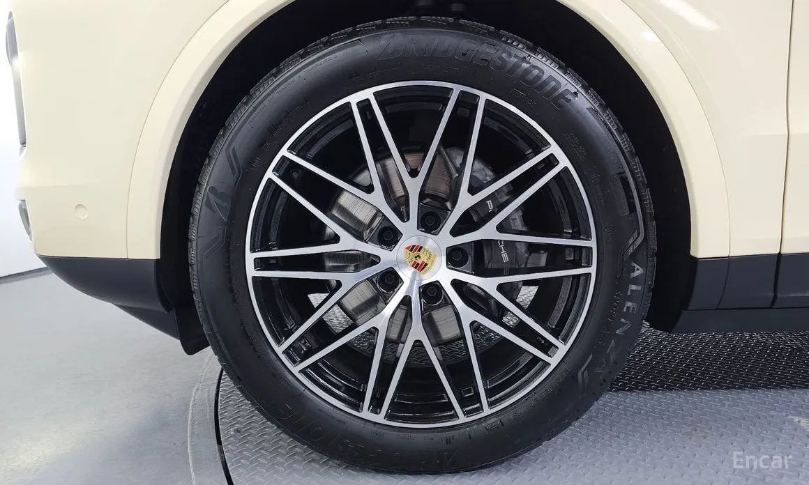 Фото 5 - Porsche Cayenne