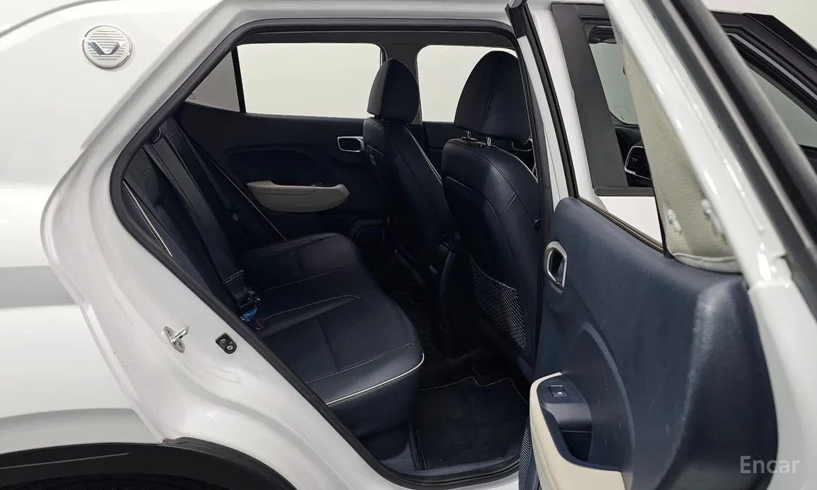 Фото 11 - Hyundai Venue