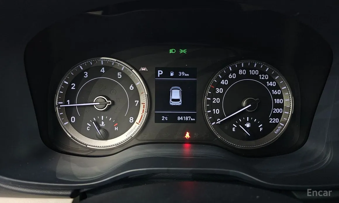 Фото 8 - Hyundai Venue