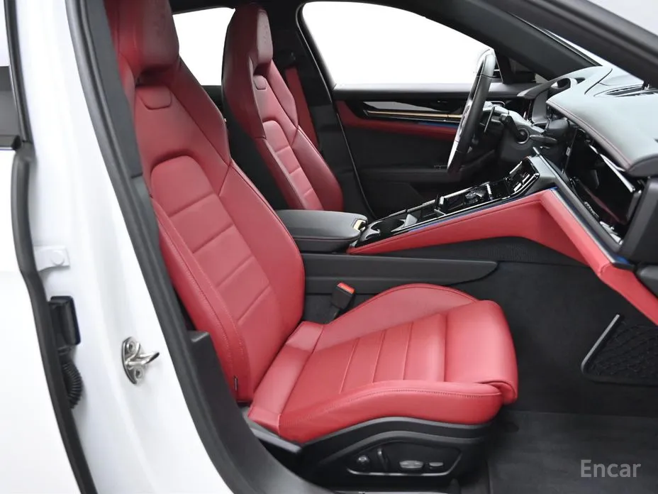 Фото 10 - Porsche Panamera