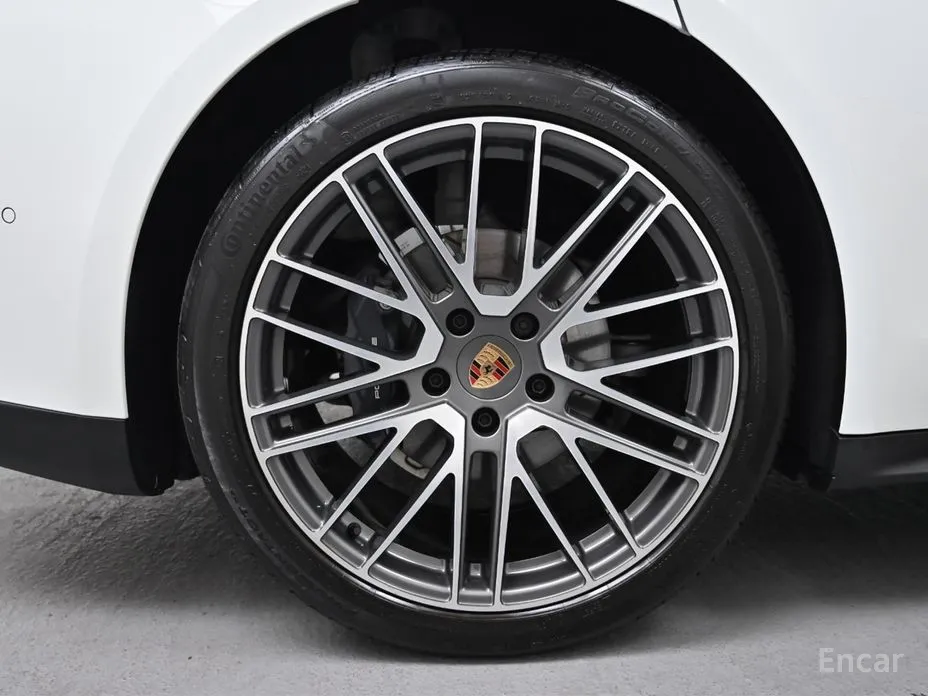 Фото 5 - Porsche Panamera