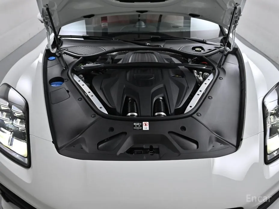 Фото 6 - Porsche Panamera