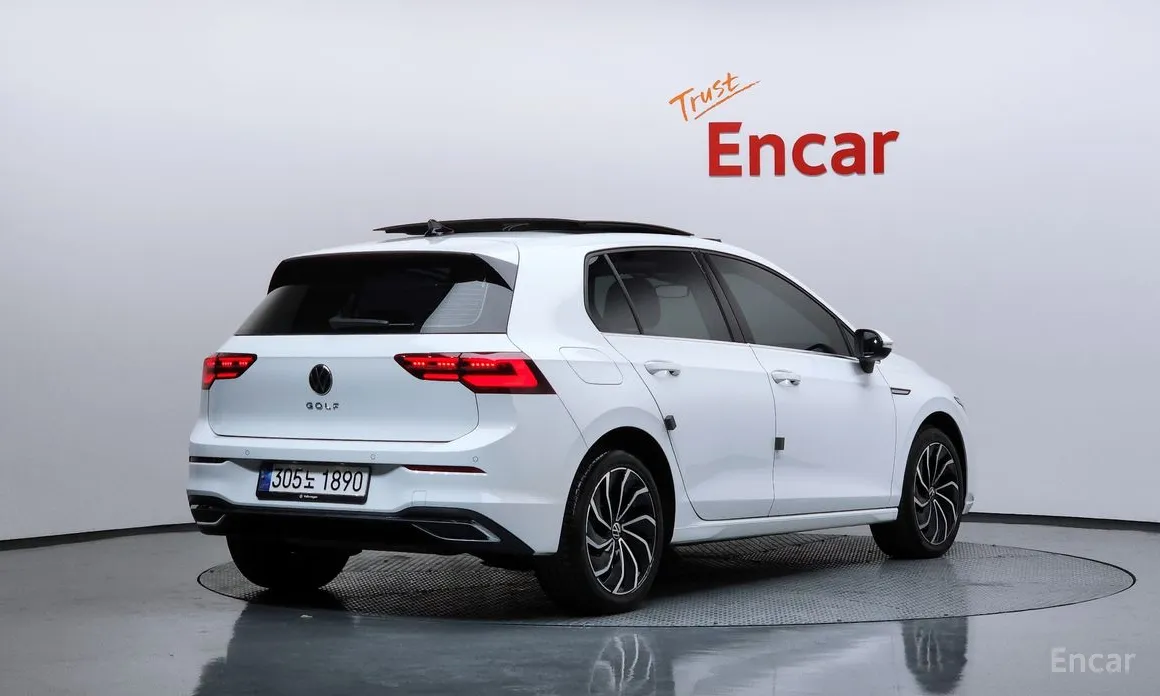 Фото 2 - Volkswagen Golf