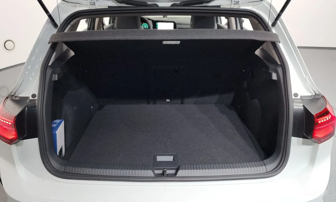 Фото 20 - Volkswagen Golf