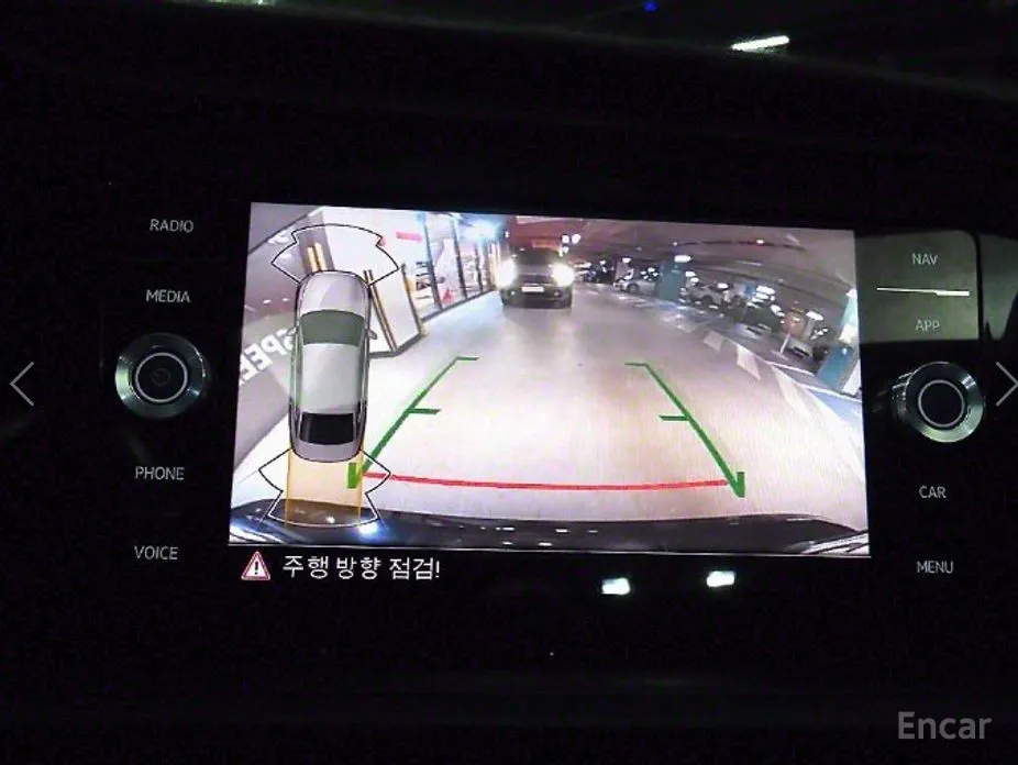 Фото 13 - Volkswagen Jetta