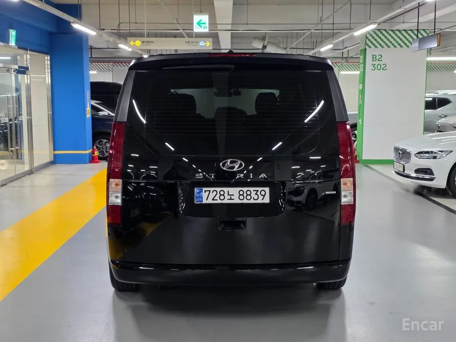 Фото 4 - Hyundai Staria