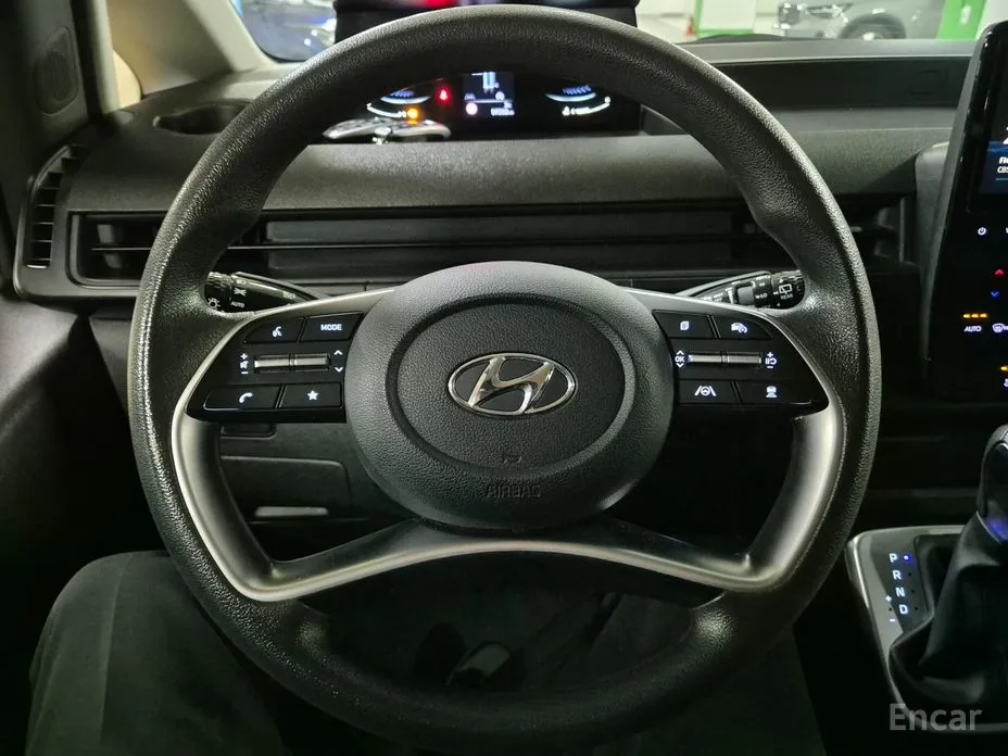 Фото 5 - Hyundai Staria