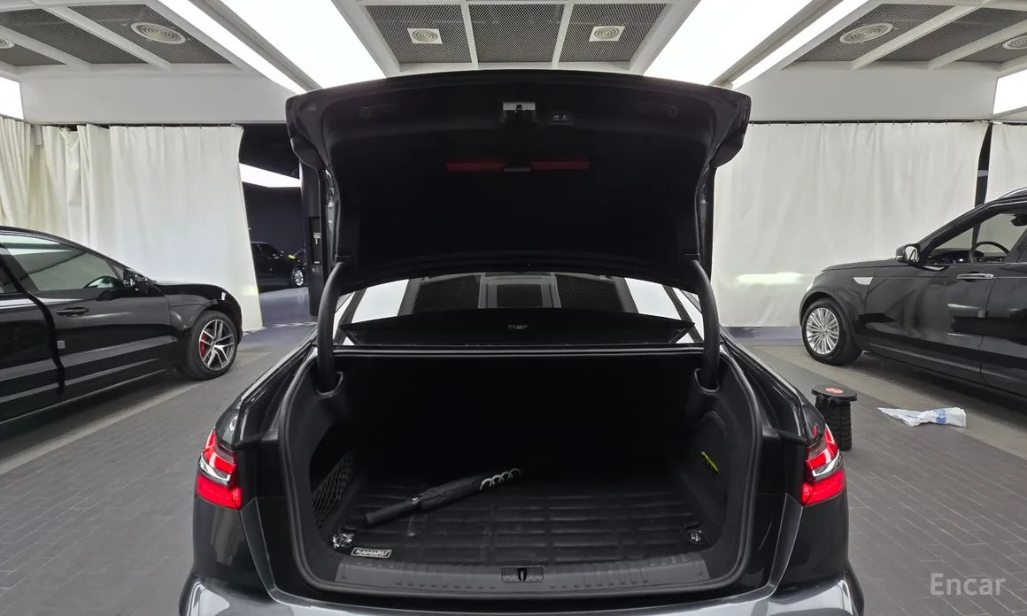 Фото 20 - Audi A6