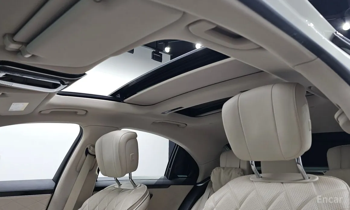 Фото 20 - Mercedes-Benz S-Class