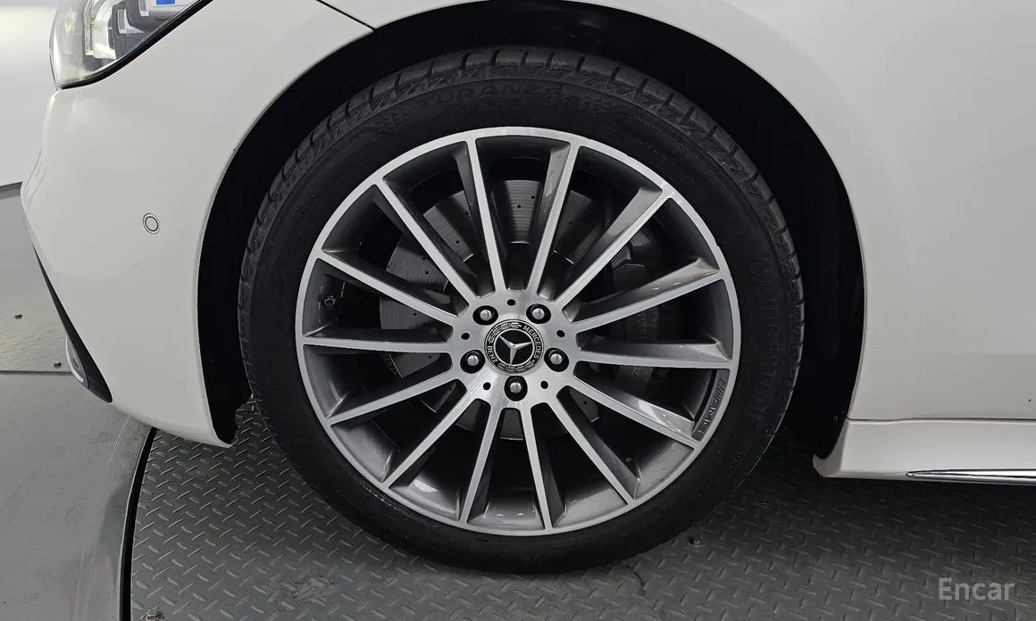 Фото 5 - Mercedes-Benz S-Class