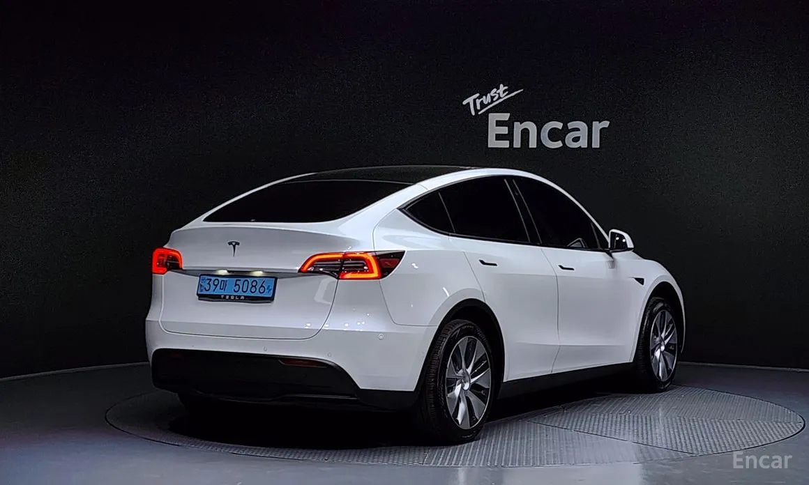 Фото 2 - Tesla Model Y