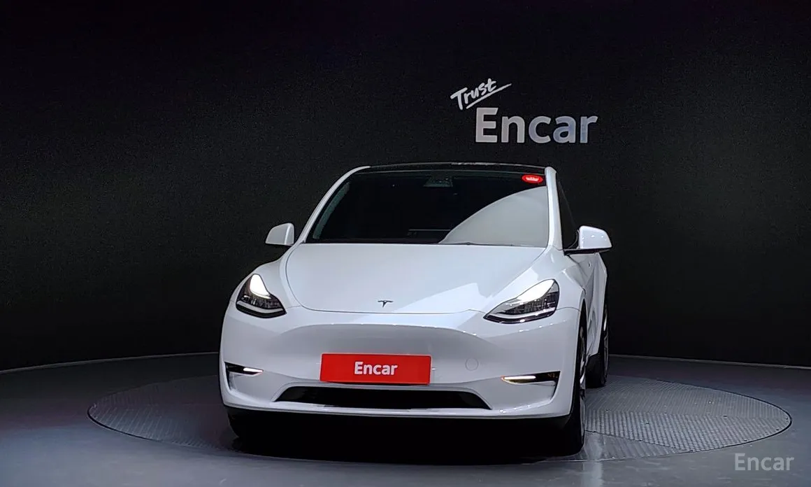 Фото 3 - Tesla Model Y