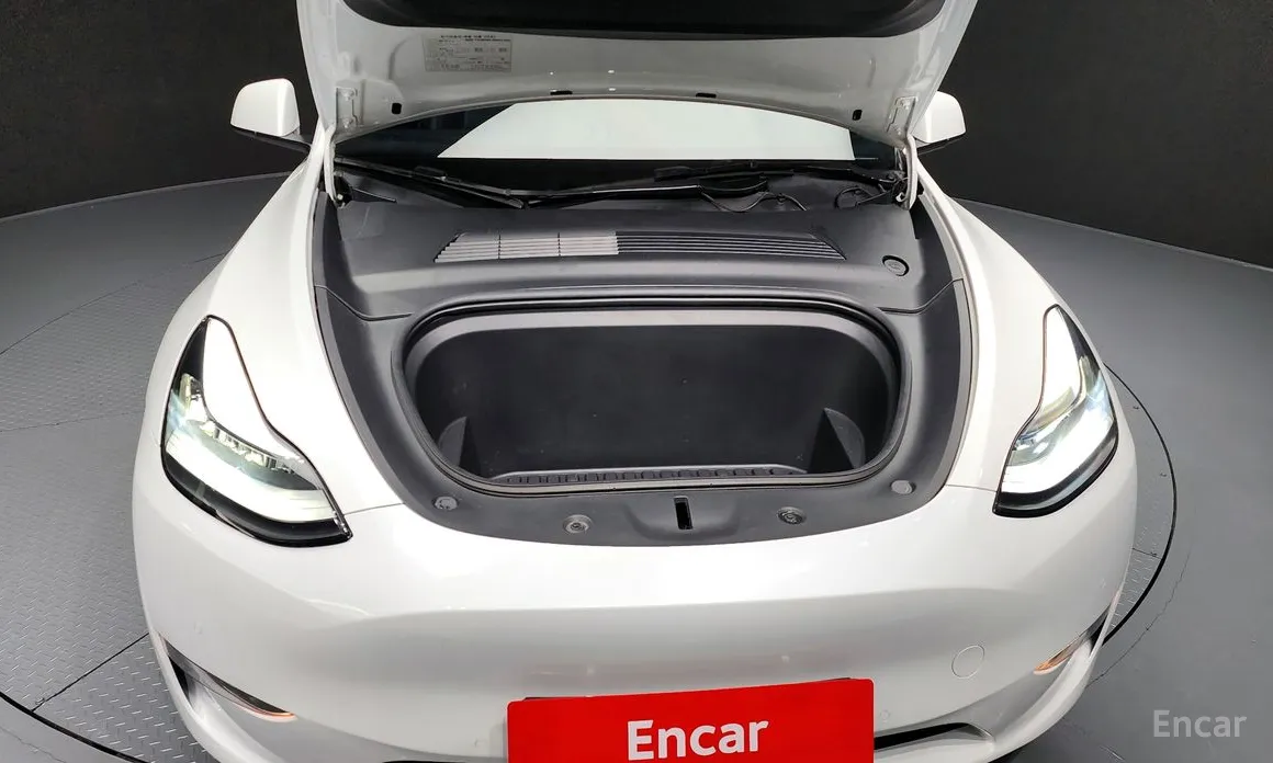 Фото 6 - Tesla Model Y