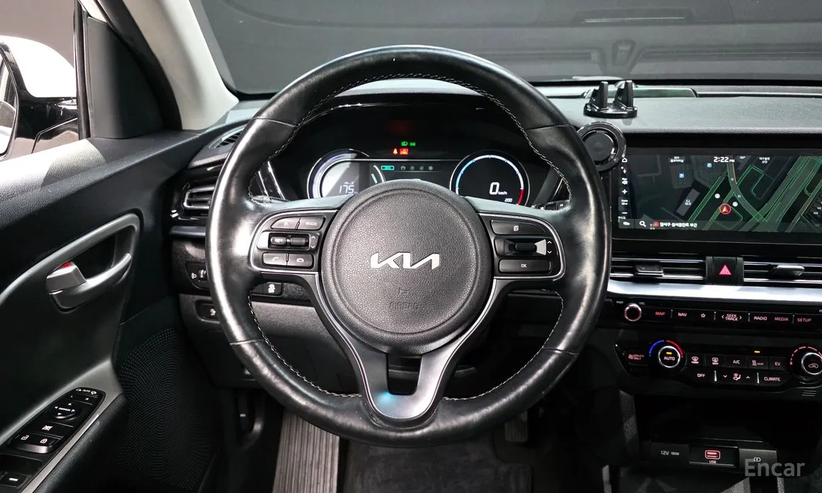 Фото 13 - Kia Niro