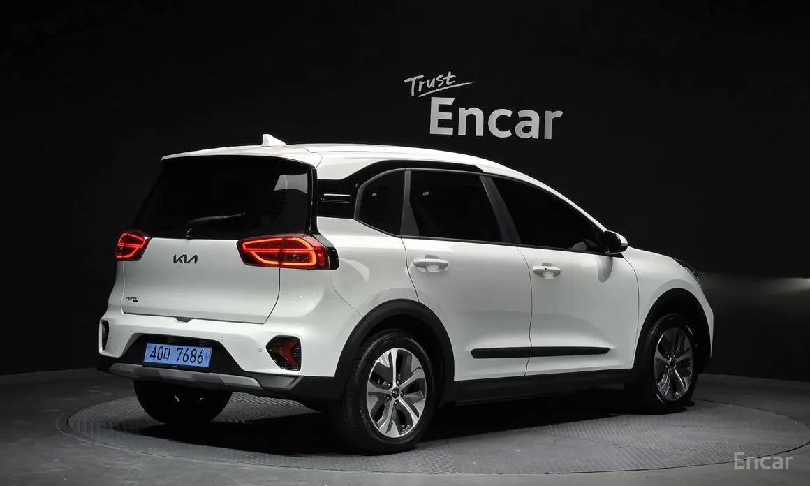 Фото 2 - Kia Niro