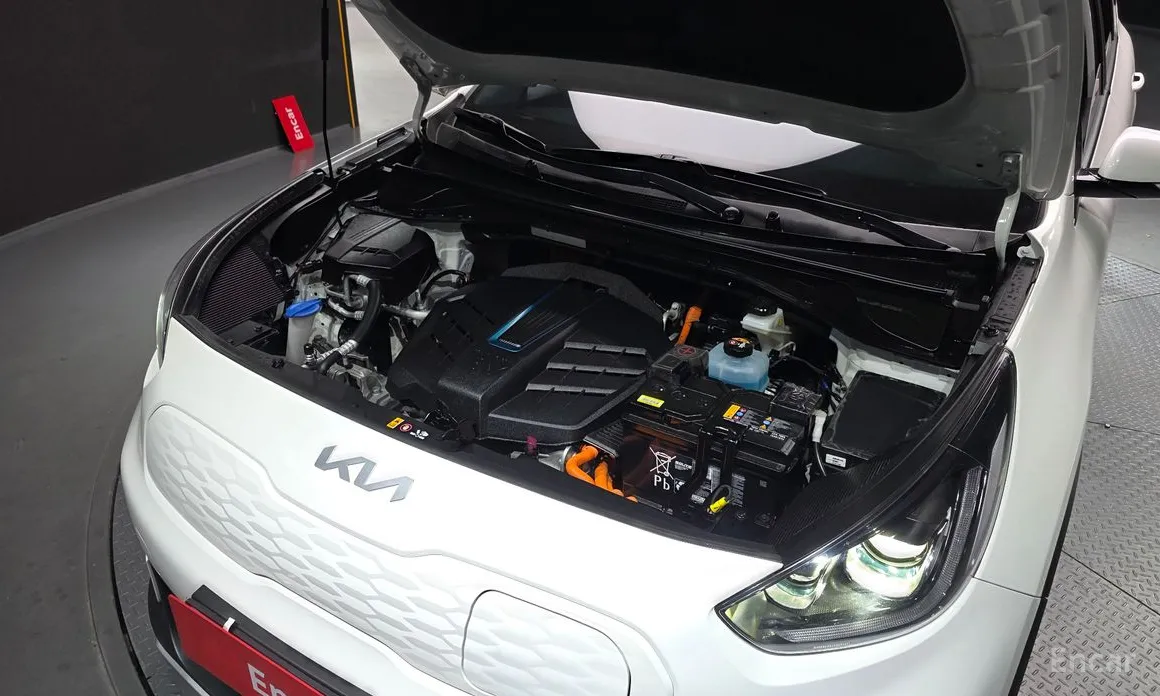 Фото 6 - Kia Niro