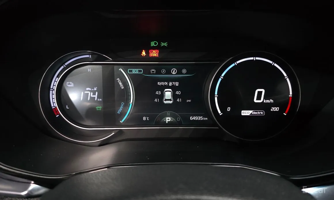 Фото 8 - Kia Niro