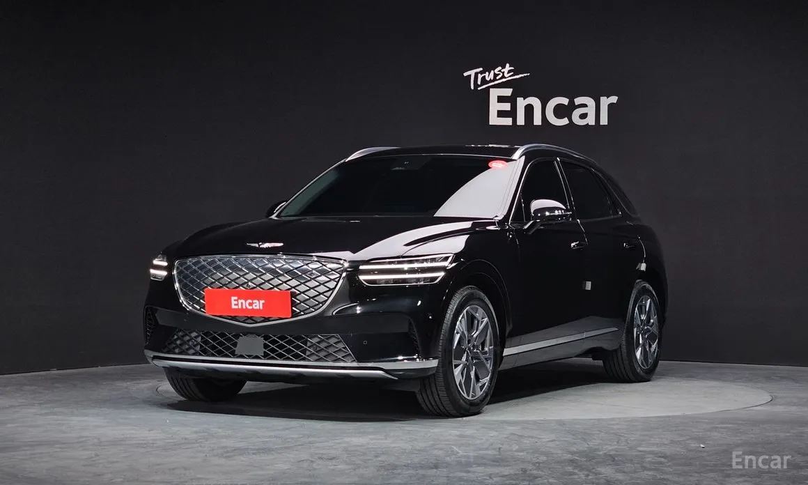 Фото 1 - Genesis GV70