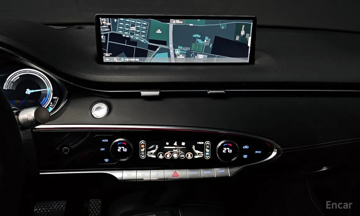 Фото 14 - Genesis GV70