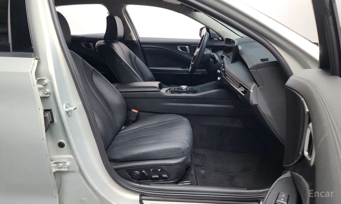 Фото 11 - Kia K8