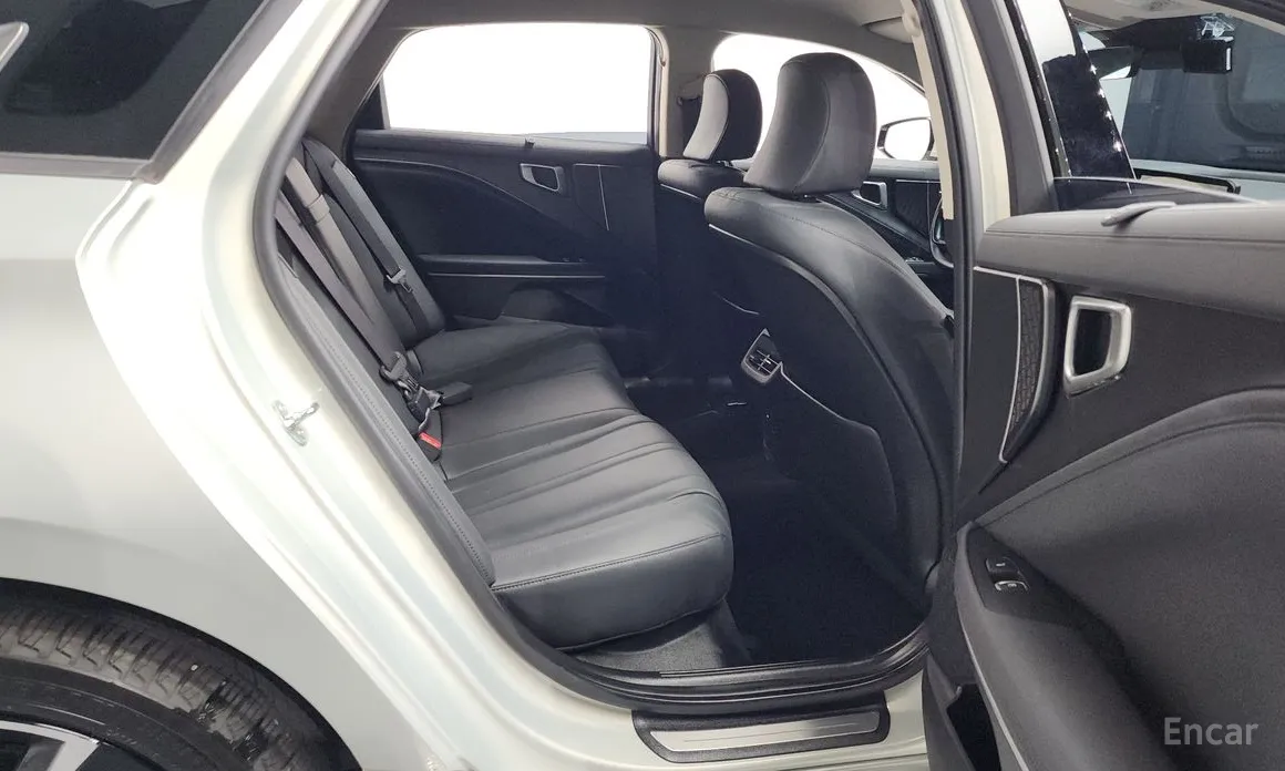 Фото 12 - Kia K8