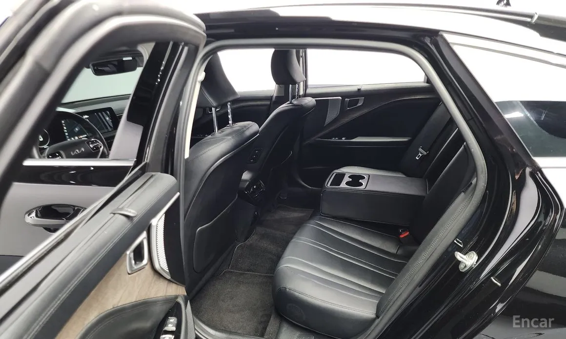 Фото 12 - Kia K8