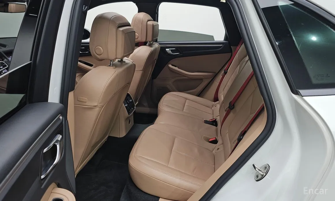 Фото 12 - Porsche Macan