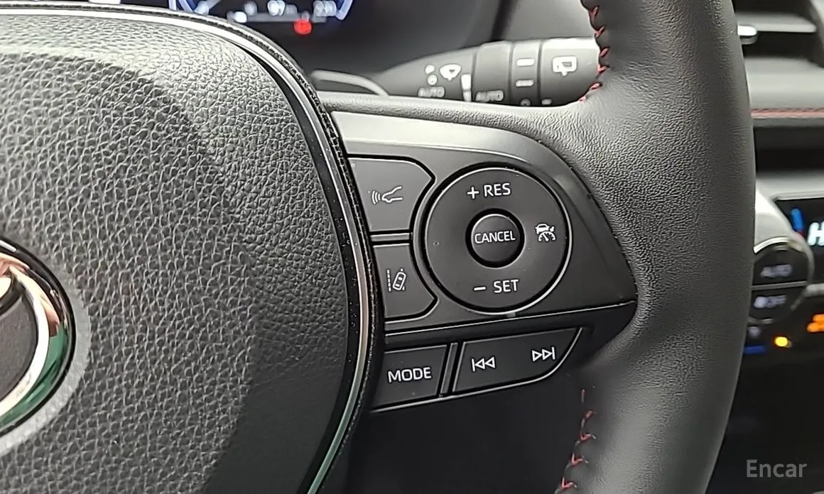 Фото 16 - Toyota RAV4