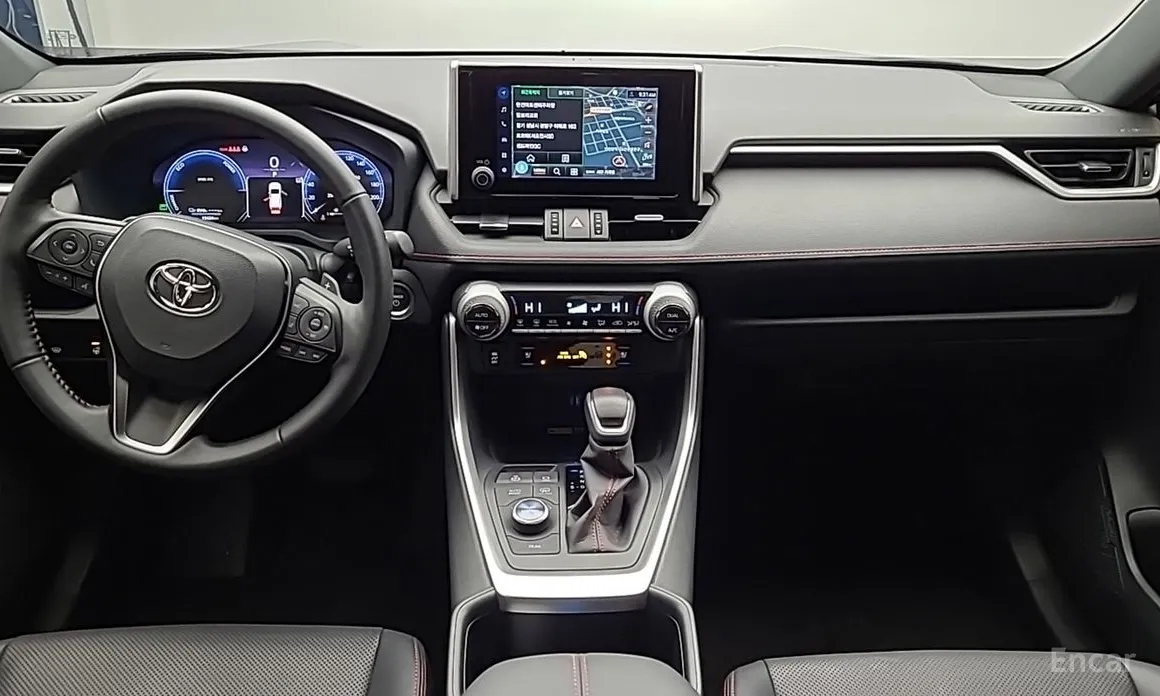 Фото 9 - Toyota RAV4