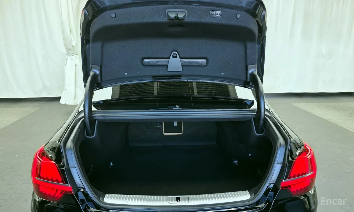 Фото 20 - Kia K9