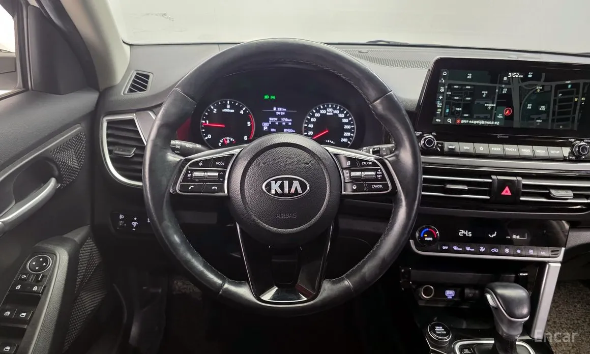 Фото 13 - Kia Seltos