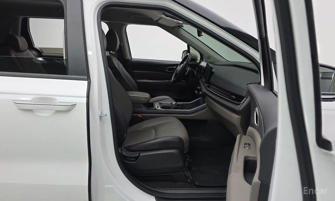 Фото 11 - Kia Carnival