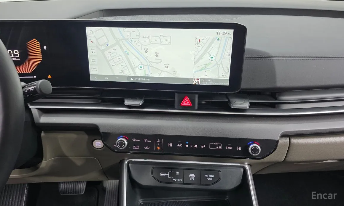 Фото 15 - Kia Carnival