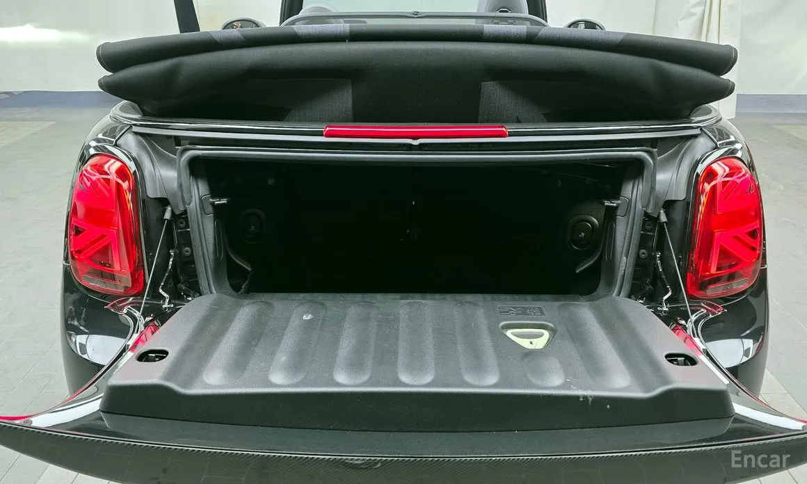 Фото 20 - Mini Cooper Convertible