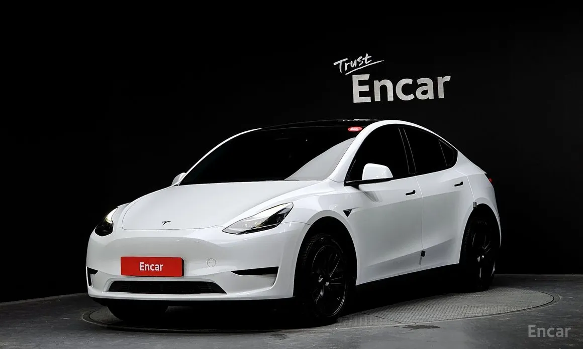 Фото 1 - Tesla Model Y