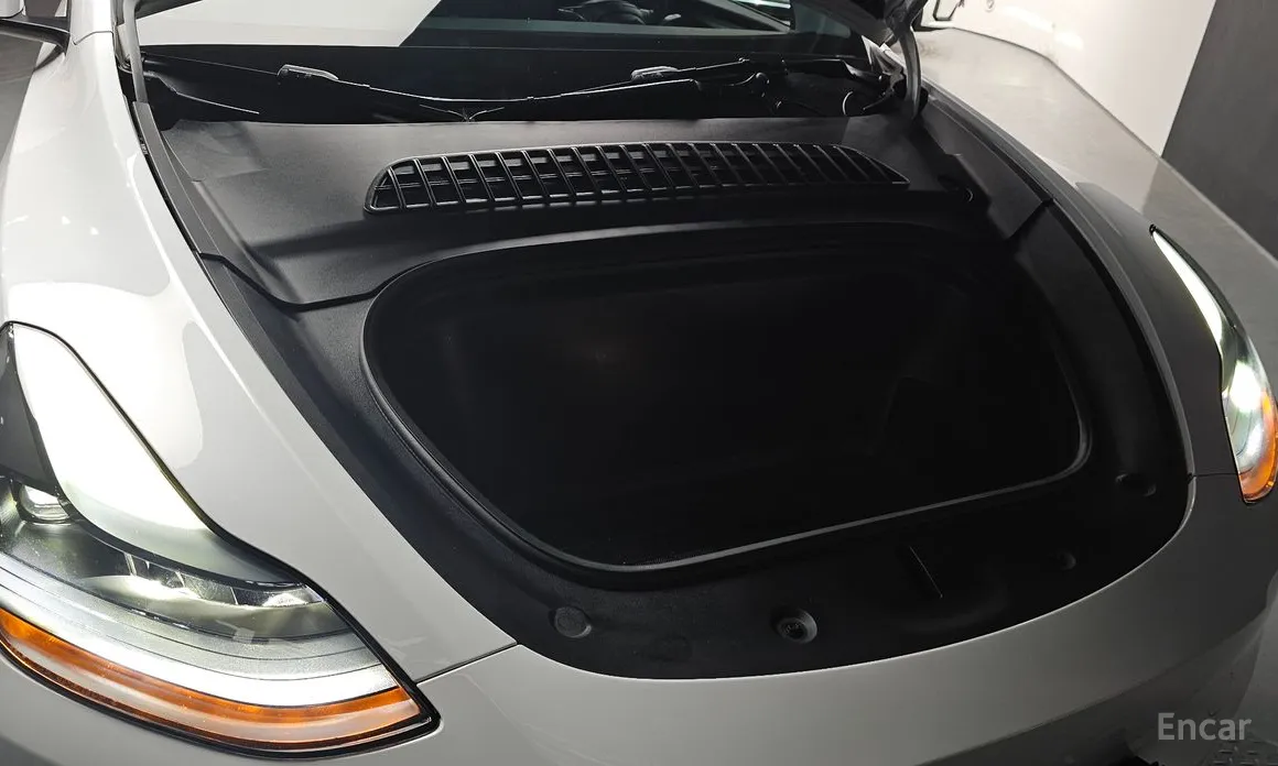 Фото 6 - Tesla Model Y