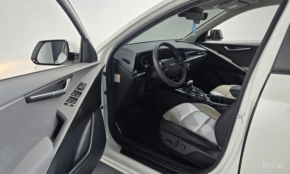 Фото 10 - Kia Niro