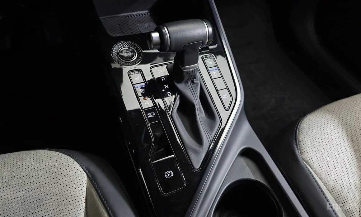 Фото 9 - Kia Niro