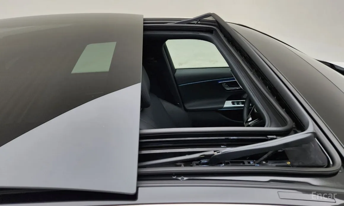 Фото 12 - Mercedes-Benz E-Class