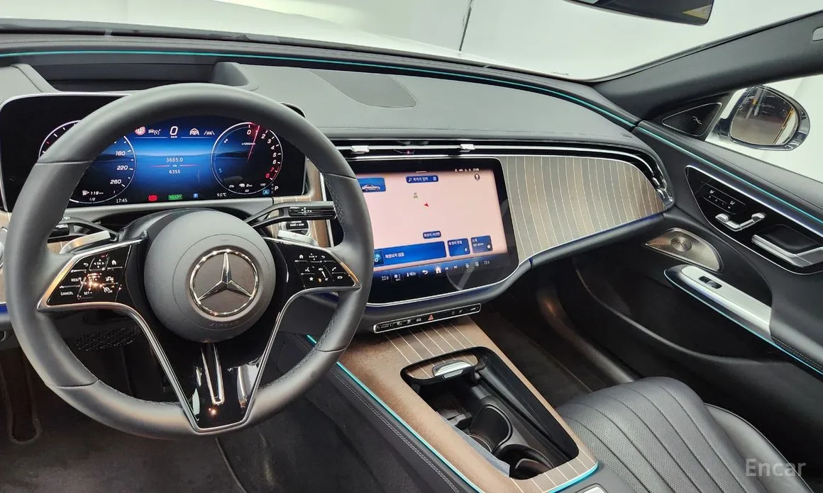 Фото 13 - Mercedes-Benz E-Class