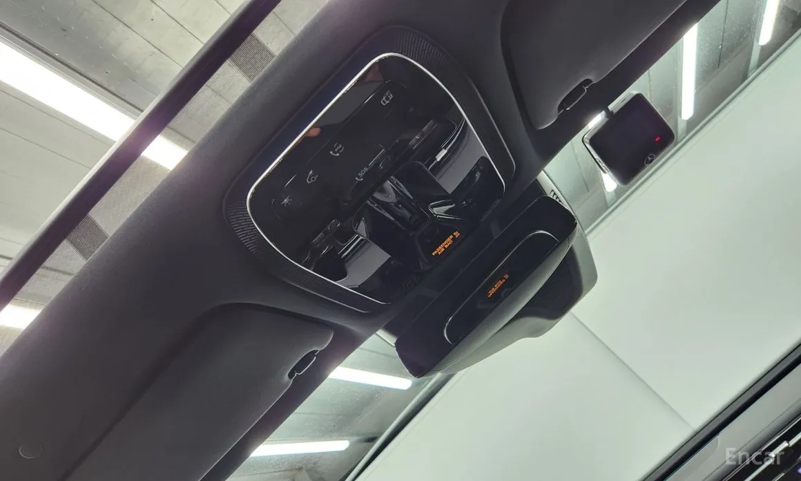 Фото 17 - Mercedes-Benz E-Class